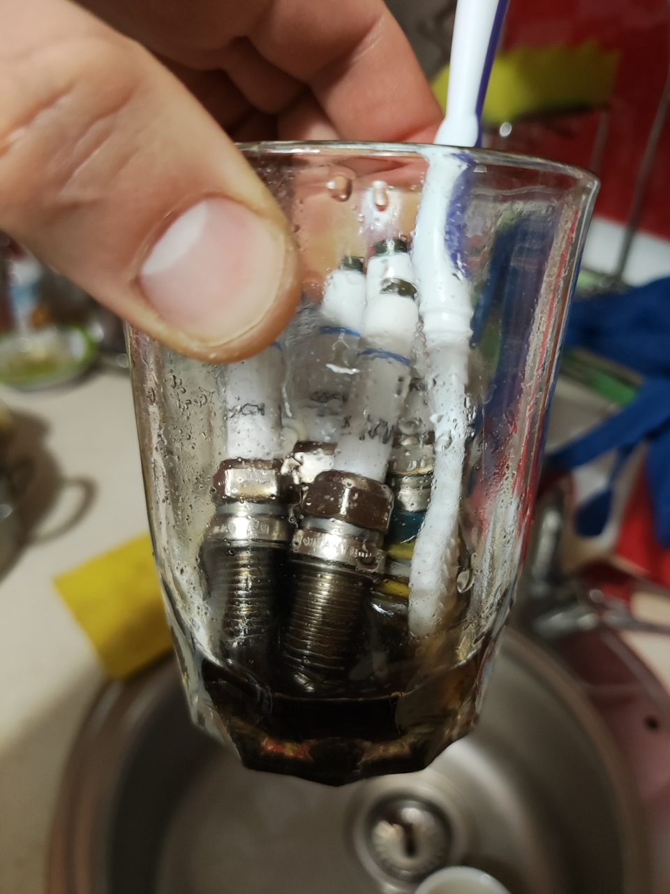 Чистка свечей — Skoda Rapid (1G), 1,6 л, 2018 года | своими руками | DRIVE2