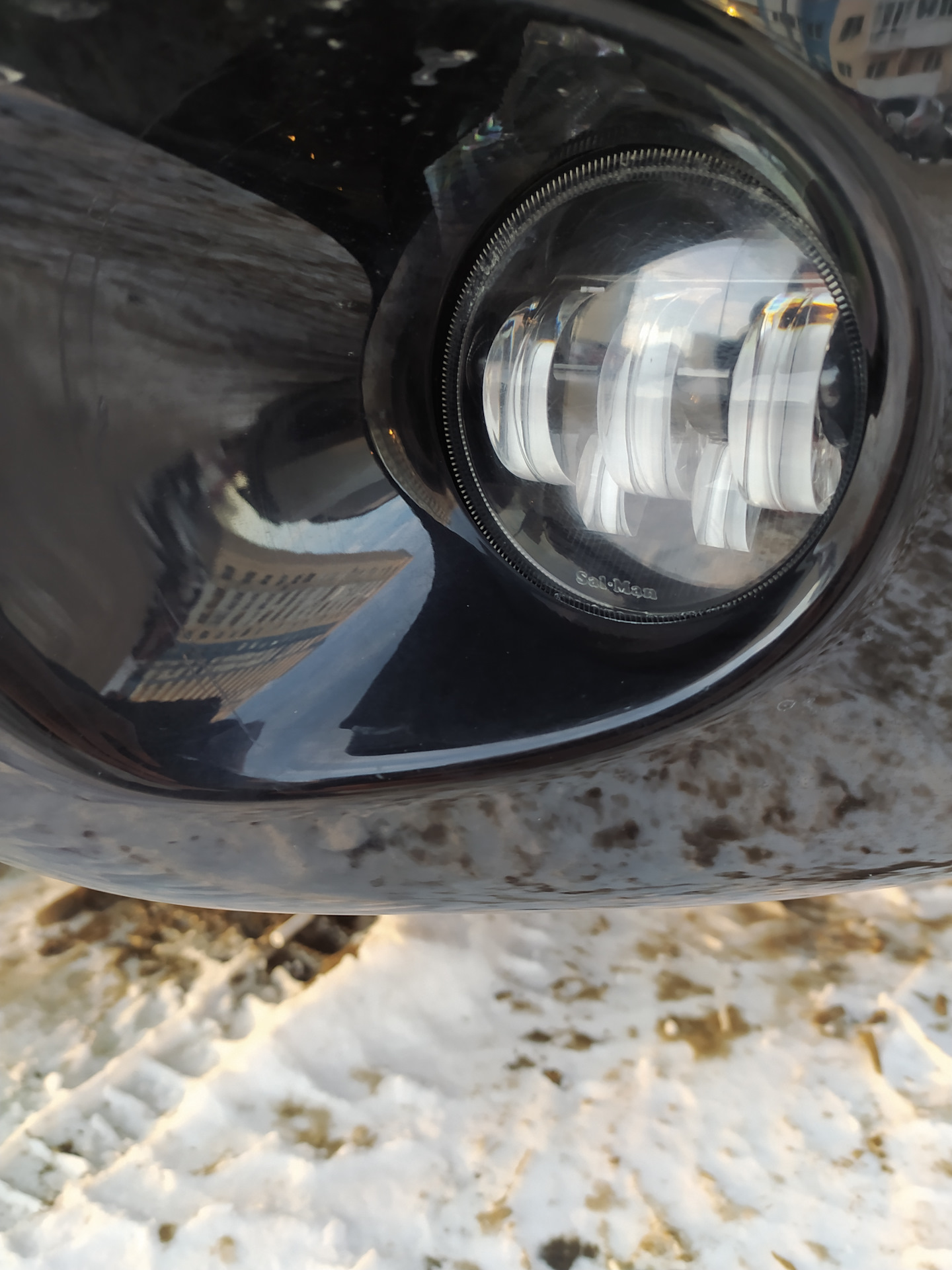 Лед туманки проверка акцент. Линзовые птф zmb потеют. Запотела туманка. Заглушка противотуманная фара тойота королла румион 2008. Мазда 3 туманки от калины.