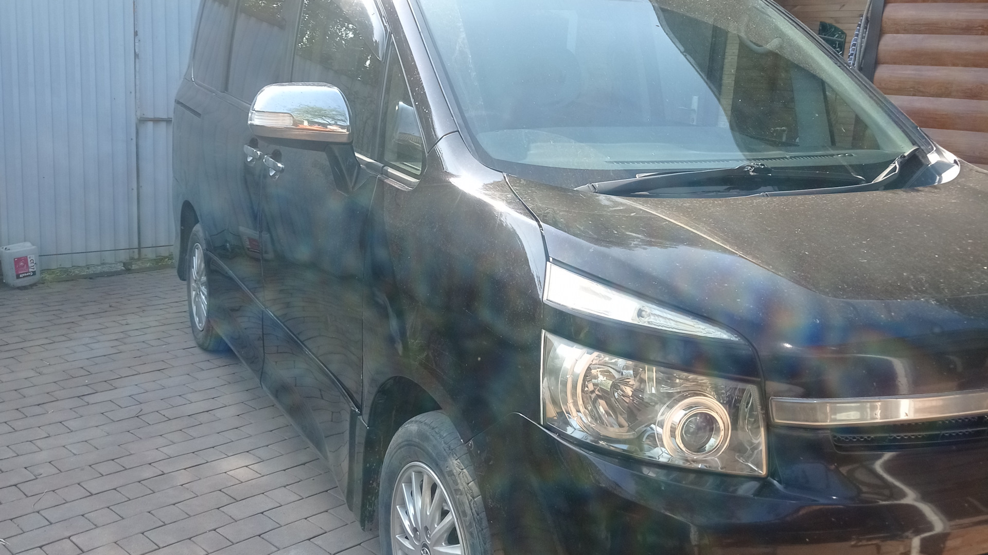 Toyota voxy hot sale van