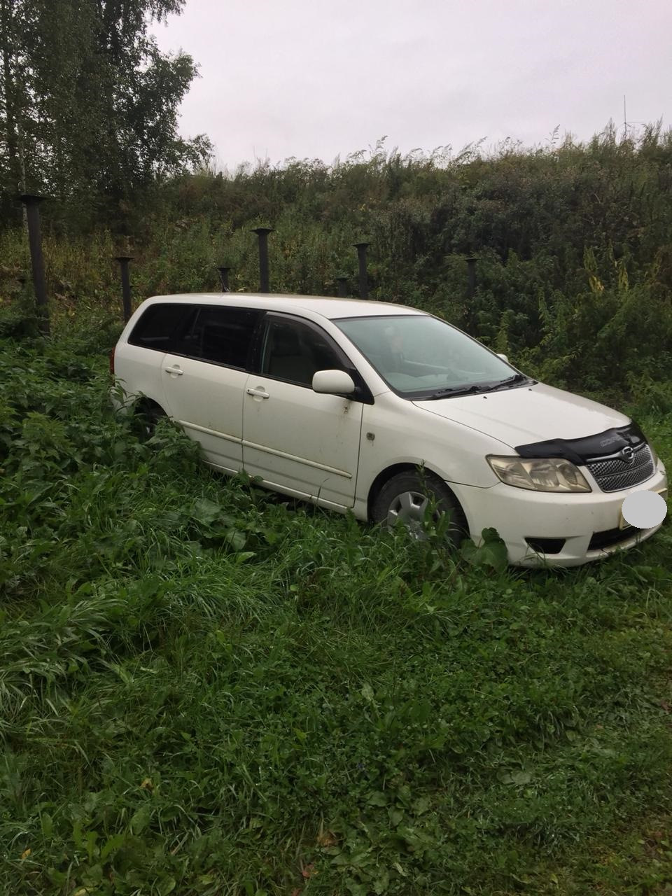 Записки перекупа: Пришла на комиссию Toyota Corolla Fielder с пробегом 442  000, продана, на её примере – кто их берёт? Откуда перекупы берут машины?  Можно ли покупать авто, которые стоят годами? — DRIVE2