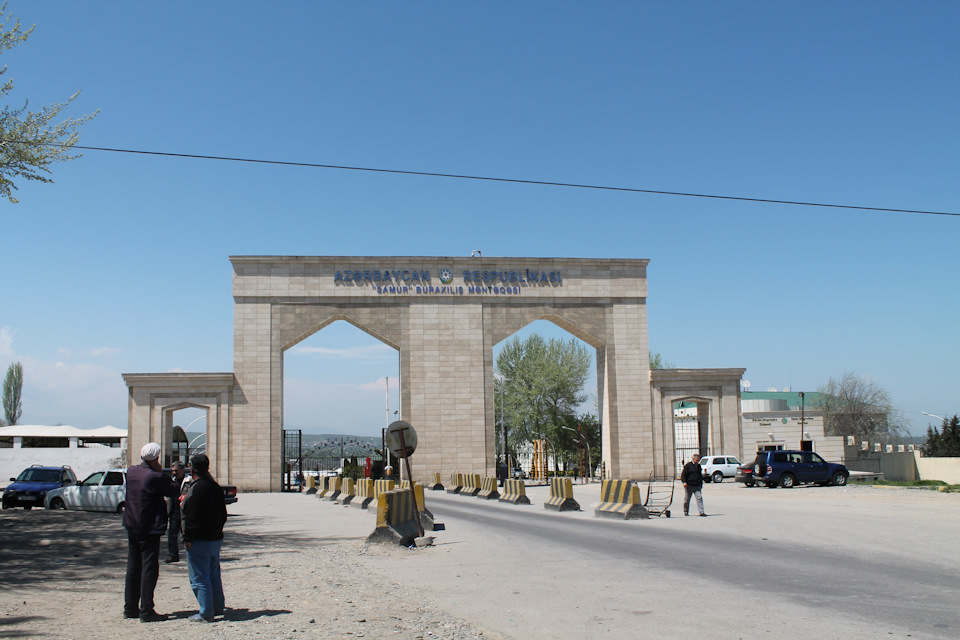 погран переход RUS-AZ в поселке Самур — Nissan Patrol (Y61)