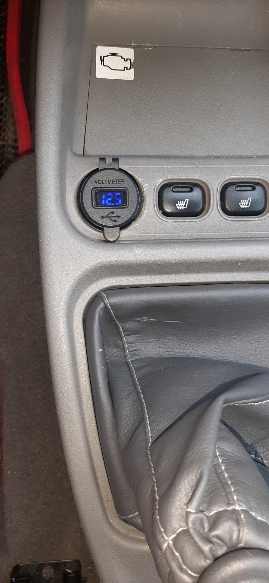 Вольтметр с USB вместо прикуривателя. — LADA Калина универсал, 1,4 л ...