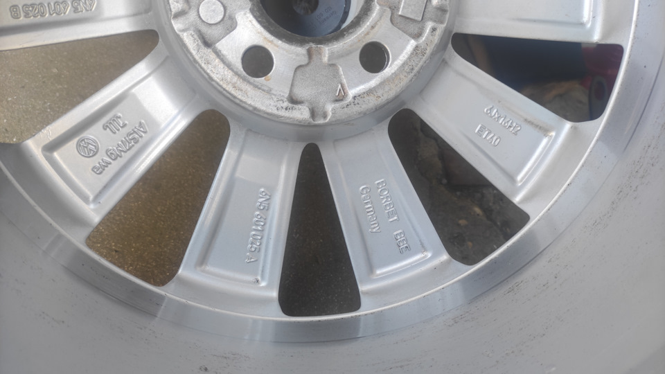 Шины летние Yokohama 205/55 R16, литые диски Borbet 6Jx16 ET-40 5x100 ...