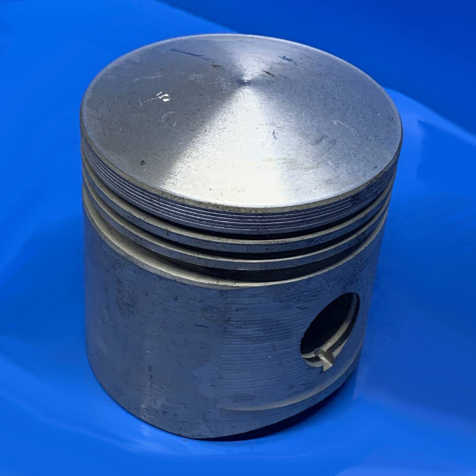 3 новых поршня УЗАМ М412 на Москвич 412, Москвич 2137, Москвич 2140 ...