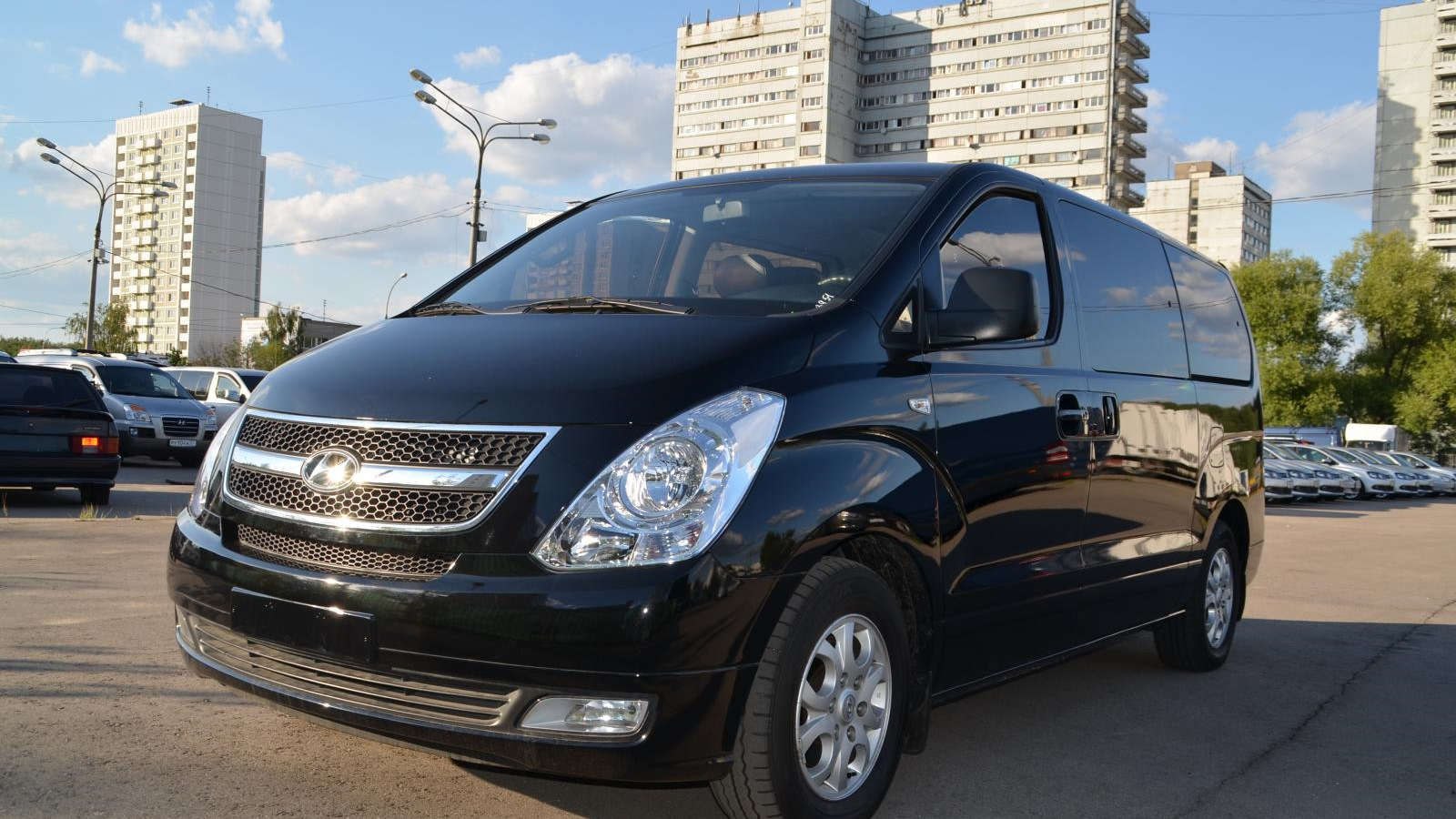 Хендай старекс фото. Hyundai h1 2015. Hyundai h1 Black. Hyundai Starex h1 черный. Hyundai h1 2012.