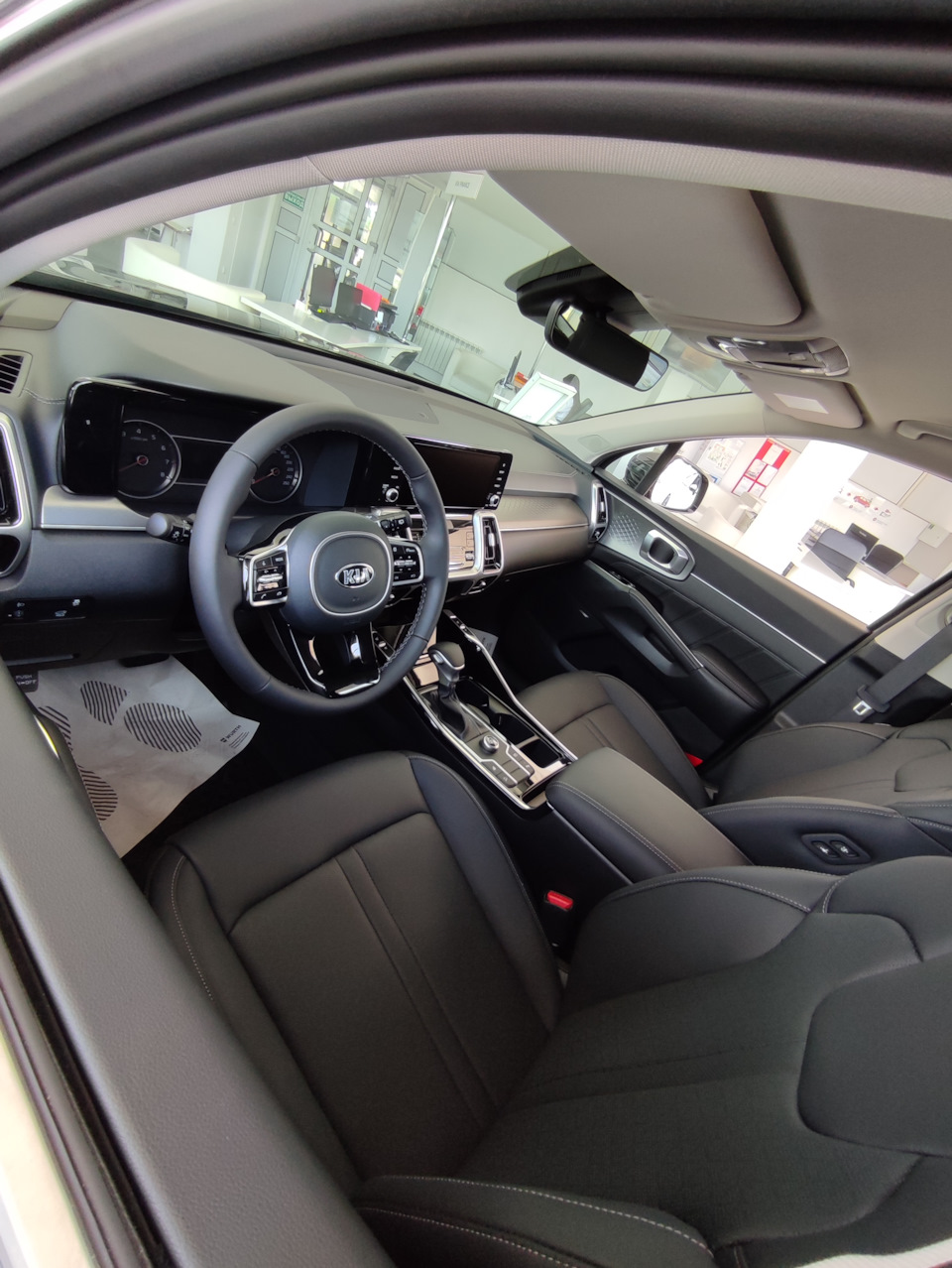 Салон Kia Sorento 4 — KIA Rio X-Line