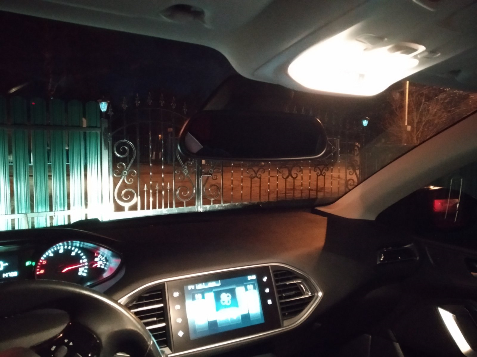 Зеркало заднего вида. — Peugeot 308 SW (2G), 1,6 л, 2015 года ...