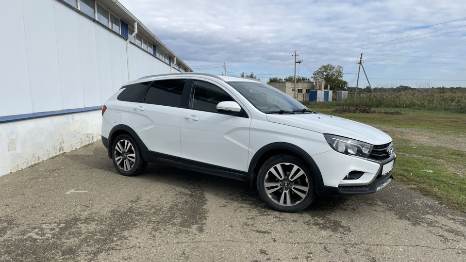 Lada Vesta SW Cross
