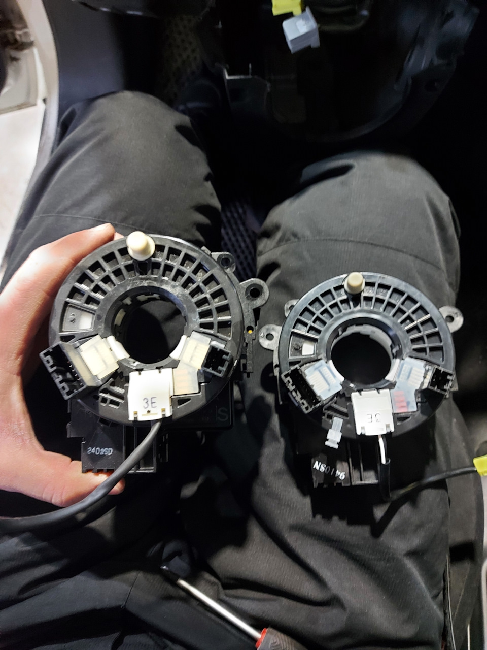 Замена подрулевого шлейфа - Nissan Tiida (1G), 2 л, 2010 года визит на сервис DR