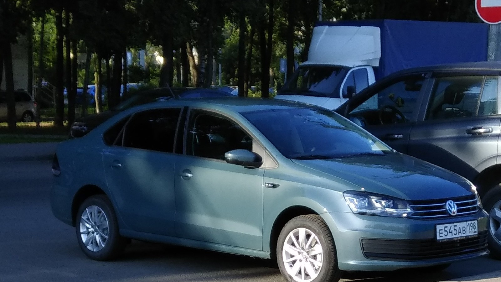 Volkswagen Polo sedan connect