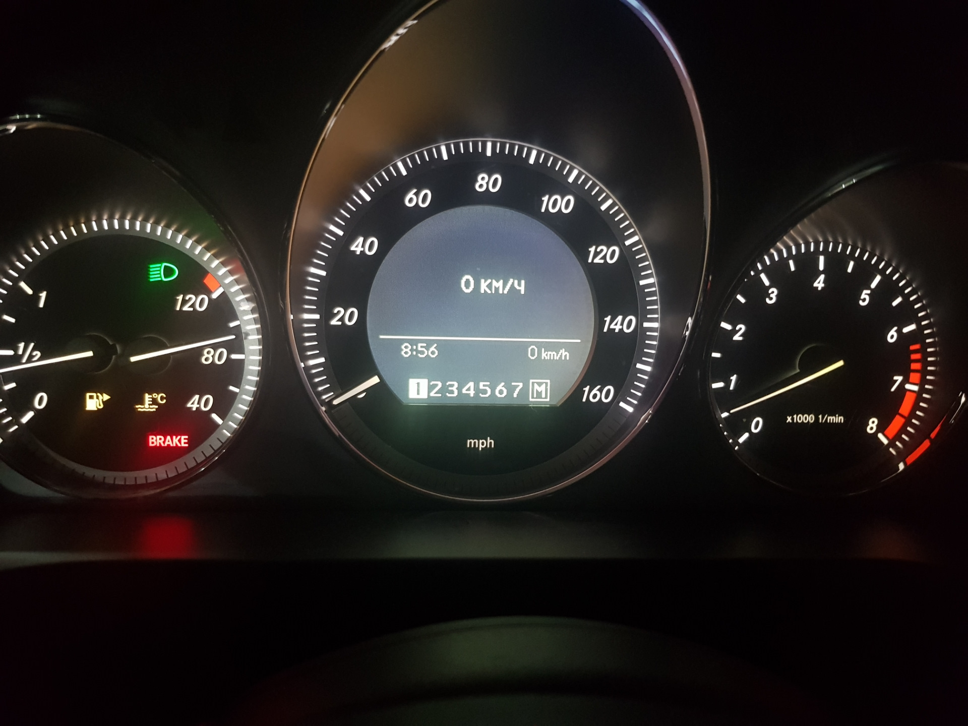 Не работает приборы щитка мерседес. Панель приборов Mercedes w204. Приборная панель Мерседес w204. Панел приборов мереседес w 204. Приборная панель w204 2010.