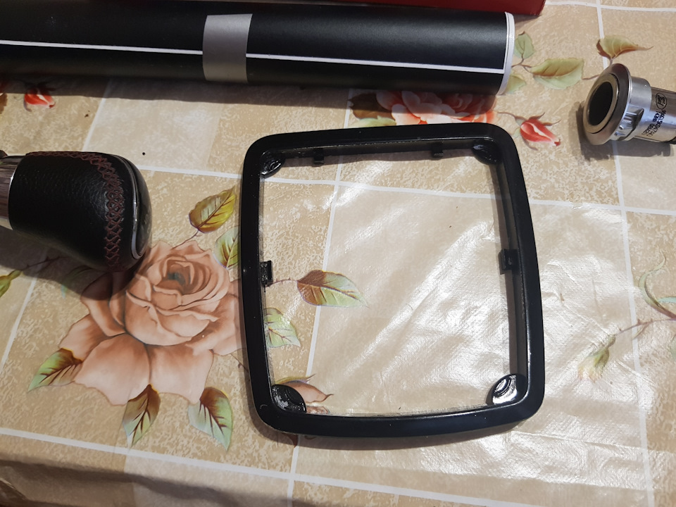 Замена эмблемы, немного винила — Ford Focus II Hatchback, 1,8 л, 2008 ...