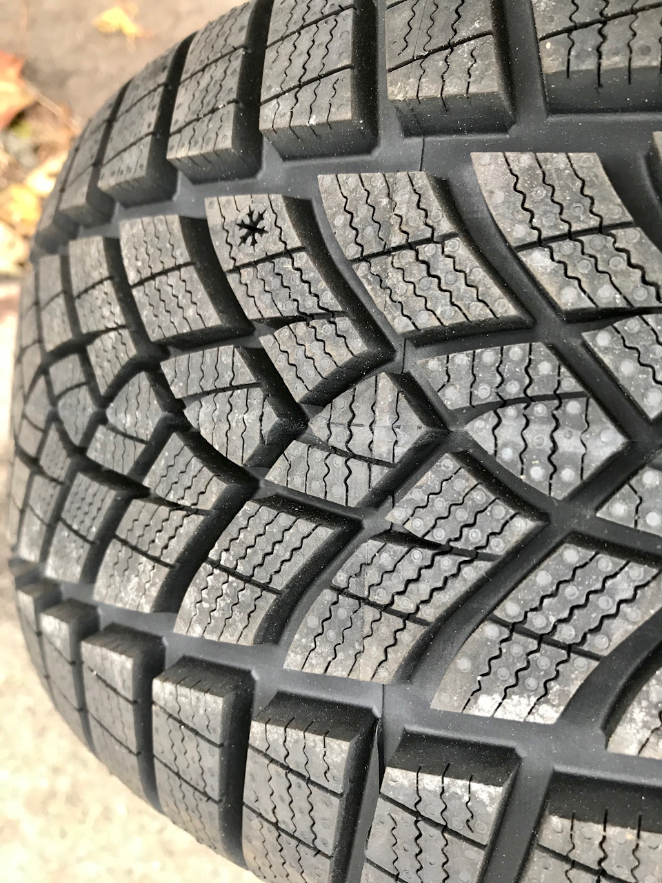 Goodyear ultragrip performance