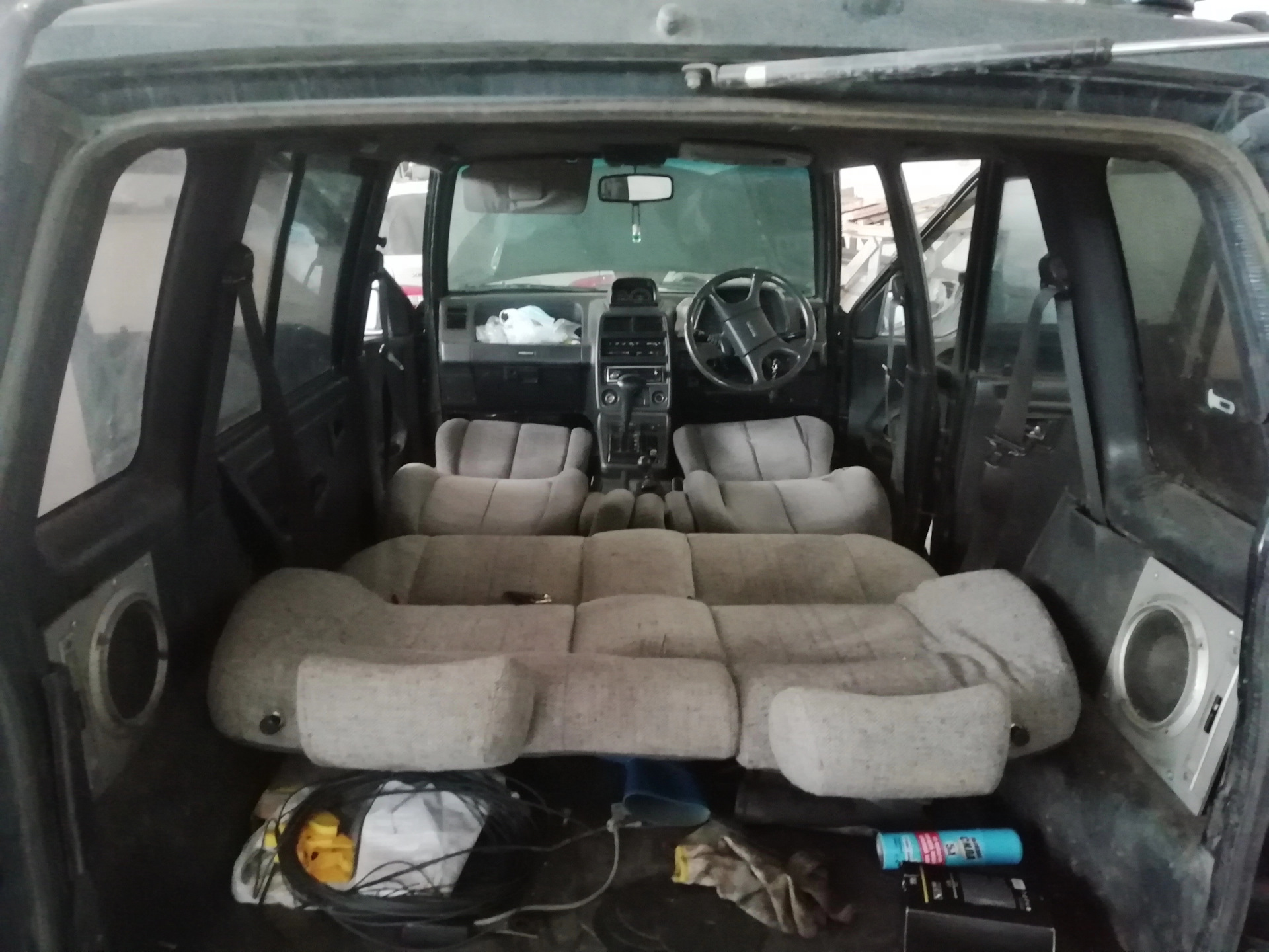 Сузуки эскудо td01w. Сузуки эскудо td01. Сузуки эскудо 1 поколение салон. Suzuki Escudo салон. Сузуки эскудо салон.