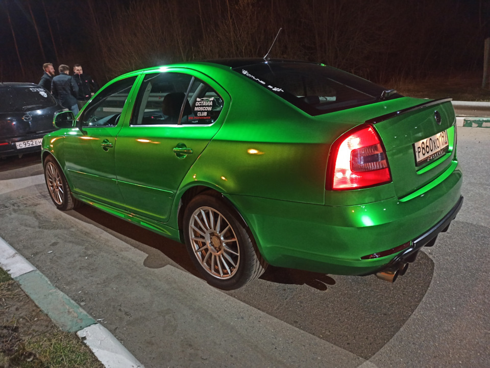 Установка Лип-спойлера — Skoda Octavia A5 Mk2, 1,8 л, 2012 года ...