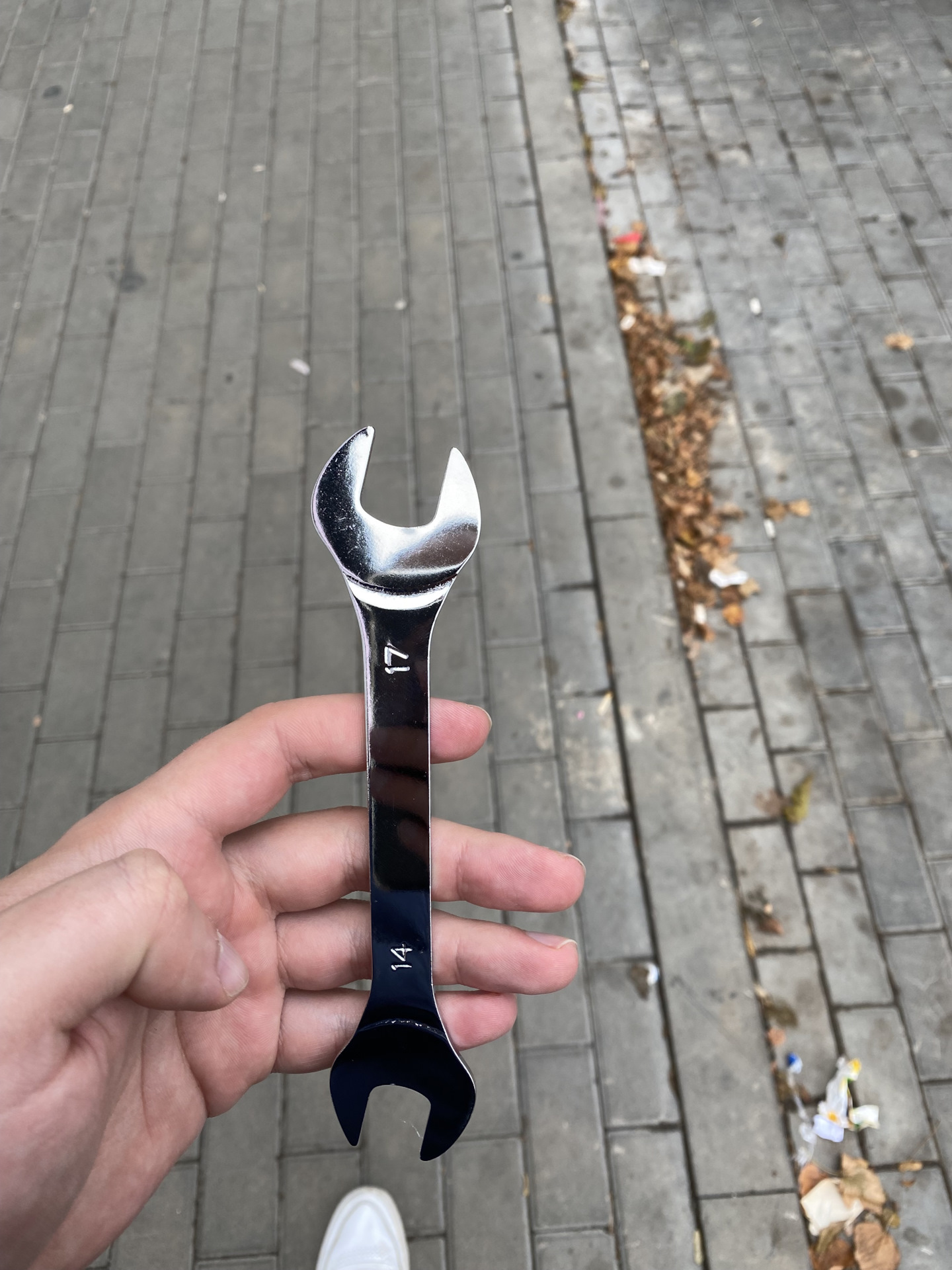 Тем, кто захочет самостоятельно смазать направляющие суппорта — Geely ...