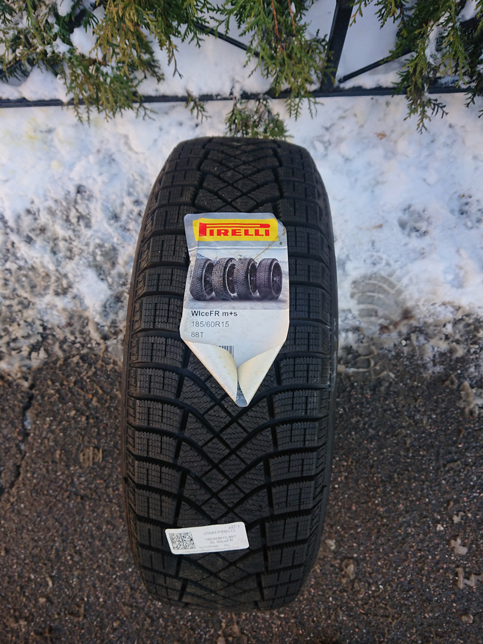 Pirelli Ice Zero FR — Volkswagen Polo Sedan, 1,6 л, 2013 года | шины ...