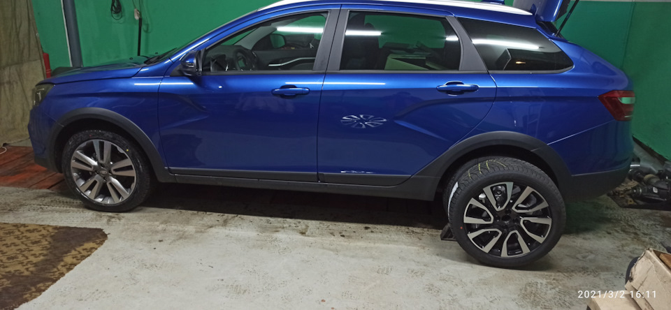 ИГУАНА-диски — Lada Vesta SW Cross, 1,8 л, 2020 года | колёсные диски ...