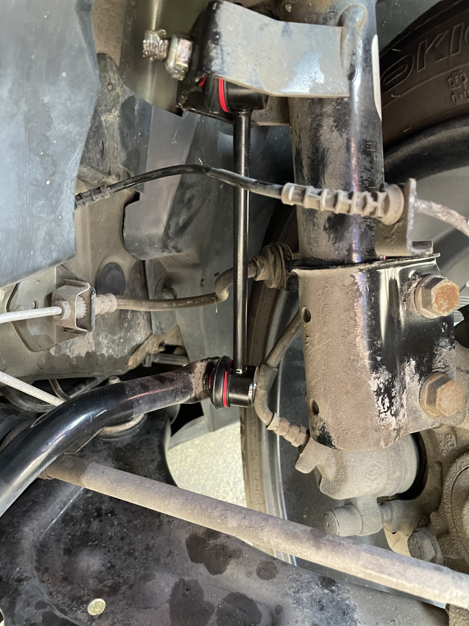 Стойки стабилизатора TRW — Smart fortwo (3G), 1 л, 2018 года | визит на ...