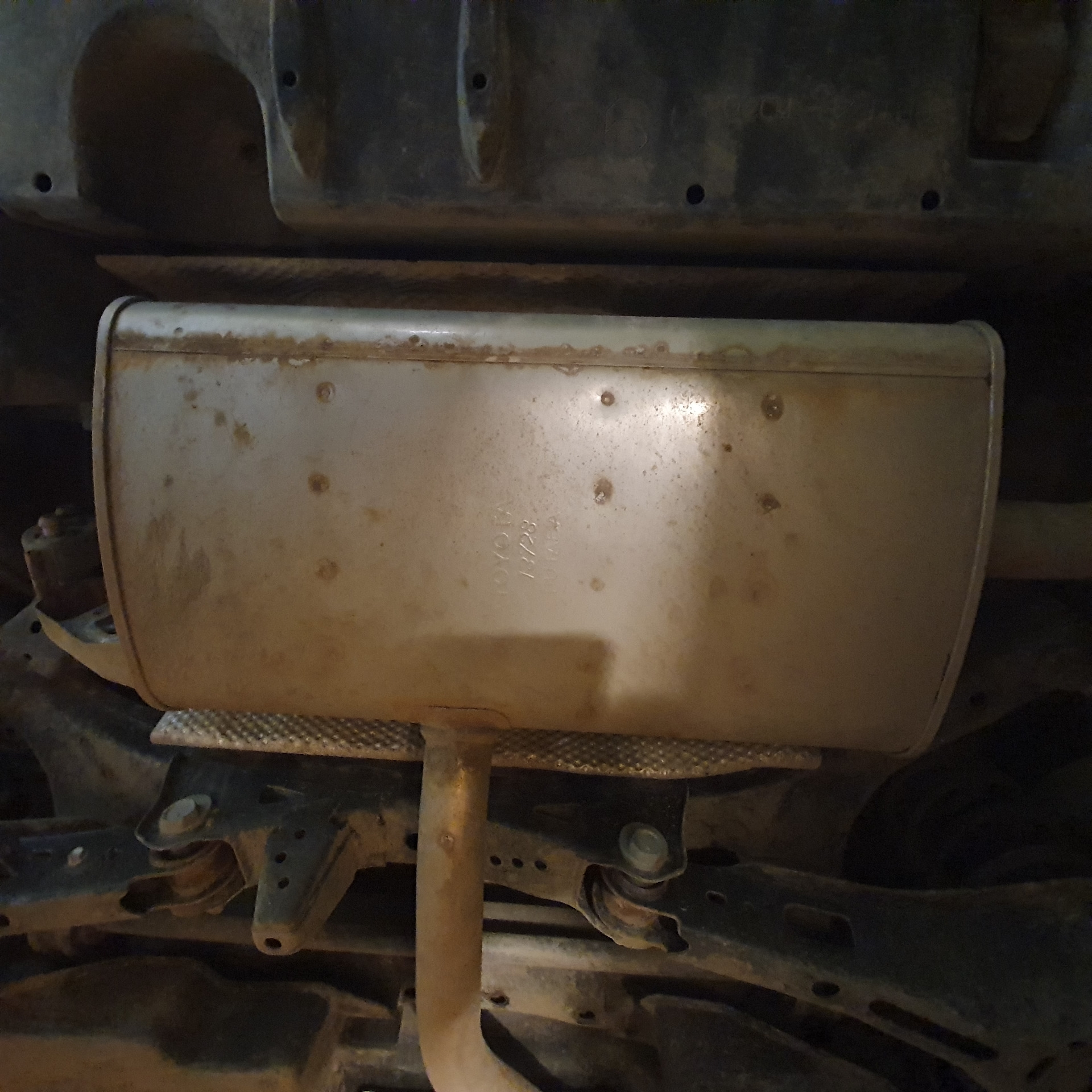 Избавился от конденсата в глушителе — Toyota Prius (50), 1,8 л, 2015 ...