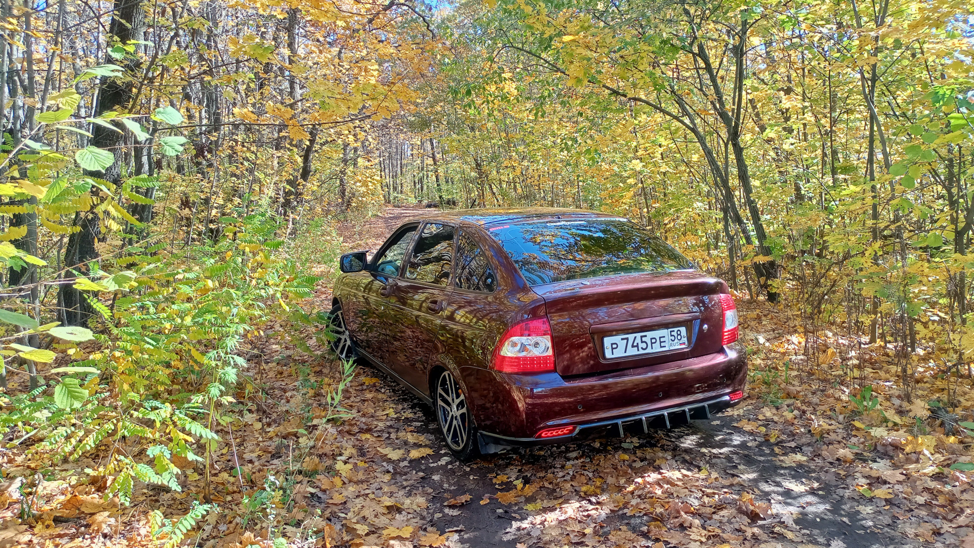 Lada Приора хэтчбек 1.6 бензиновый 2012 | BlackDarkCherry SE Luxe на DRIVE2