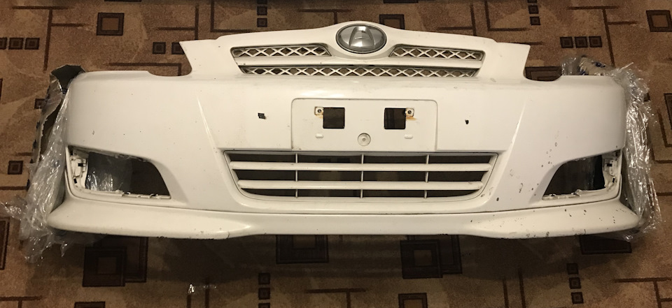 Бампер передний на мазда демио 2001 года. Бампер с5. Бампер с5. Сплиттер на ауди а6 с5. Бампер передний гольф 4 r32.