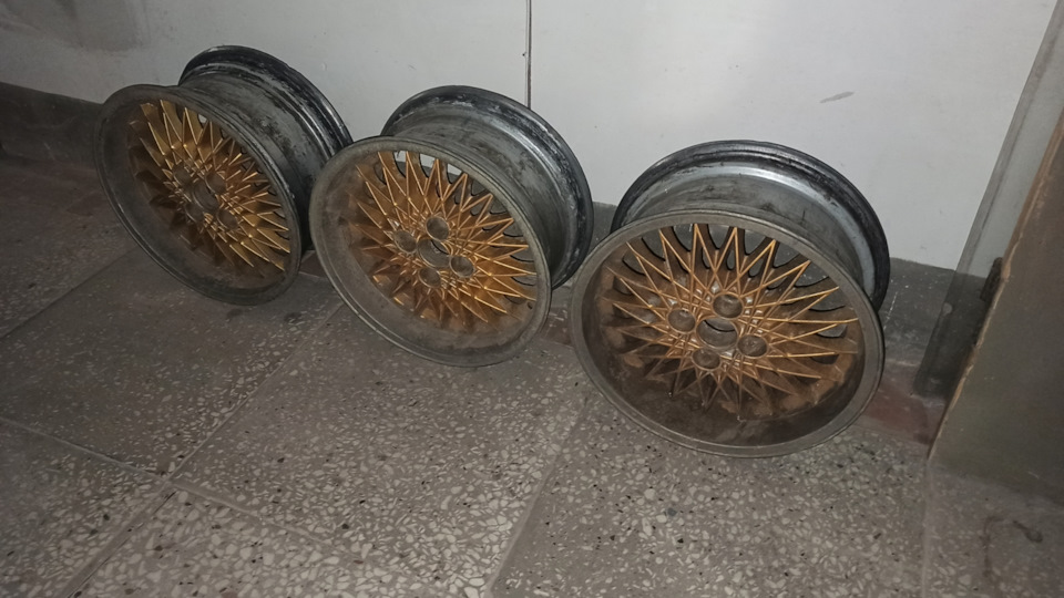 Внезапно) ищу один диск RH MESH r15 4×100 — DRIVE2