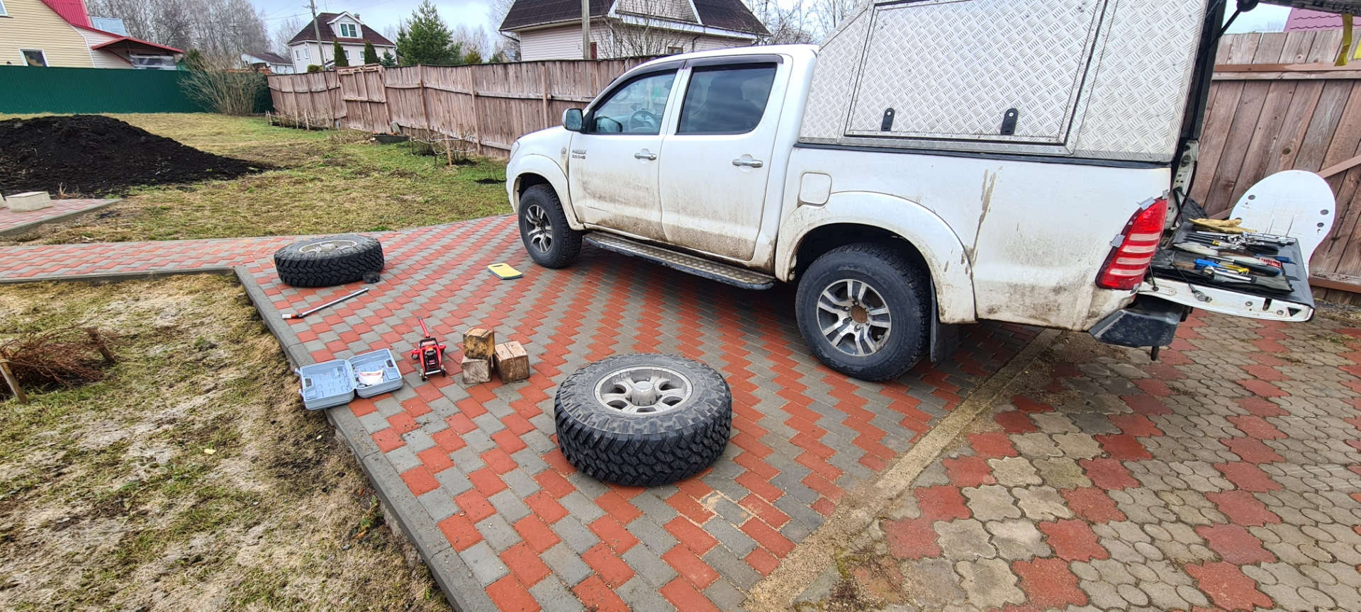 45-Переобувка в лето(101т км) — Toyota Hilux (7G), 3 л, 2010 года ...