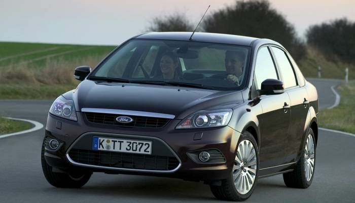 Ford Focus II Sedan 1.6 бензиновый 2011 на DRIVE2