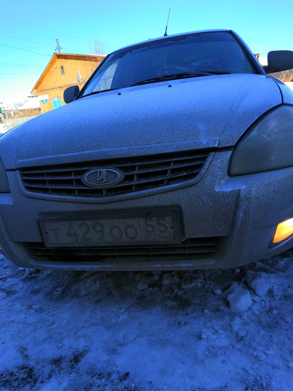 Умер сосок на трассе🙄 — Lada Приора хэтчбек, 1,6 л, 2012 года | шины ...