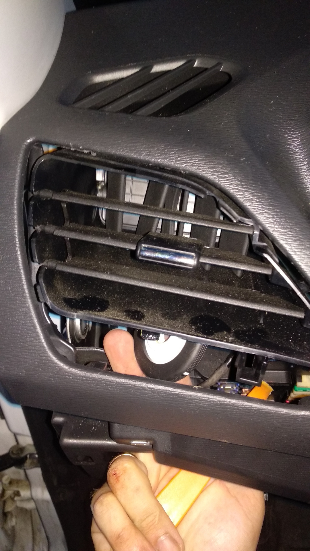 Как снять воздуховод лада Замена накладок дефлектора обдува в салоне! - Lada Vesta SW Cross, 1,8 л, 2018 г