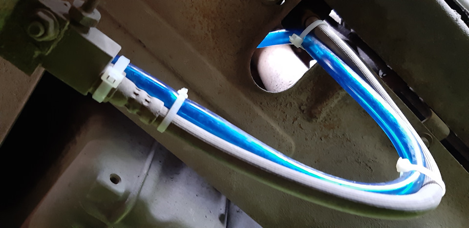 Вывод сапунов мостов под капот и в багажник. — УАЗ Patriot, 2,7 л, 2016 ...