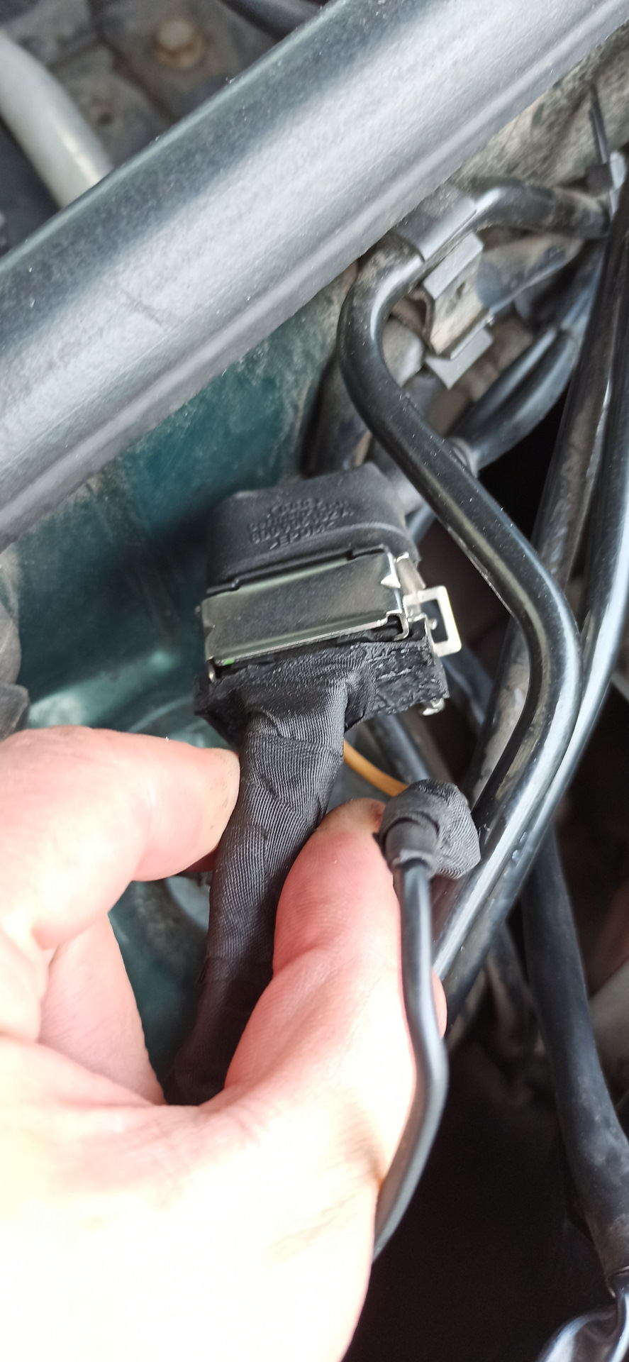 Фишка из старой катушки ADR — Audi A4 (B5)