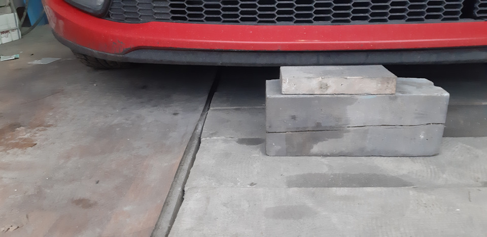 Cross Ceed или увеличение клиренса. Установка пер.проставок и задних ...