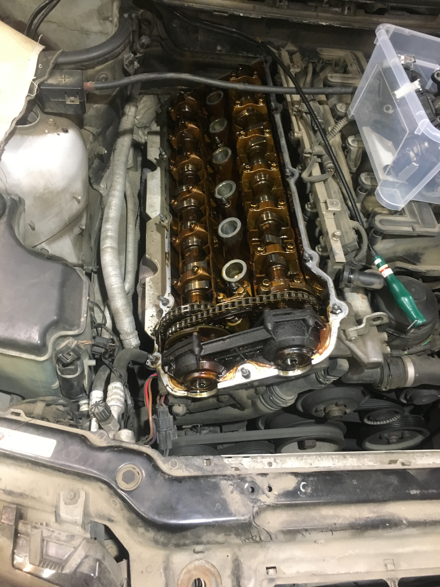 Замена маслосъемных колпачков на моторе M54 без снятия ГБЦ — LSVMotors ...
