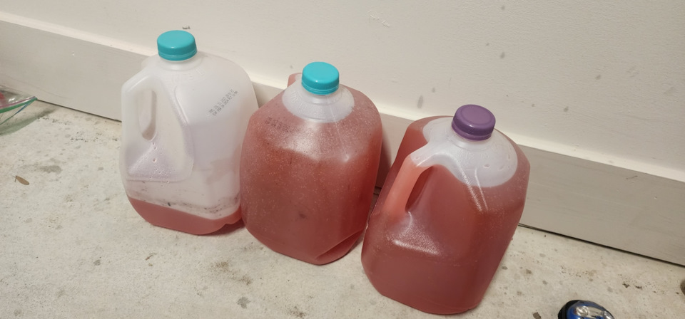 35$: Удаление мешка из расширительного бачка с ОЖ и замена антифриза ...