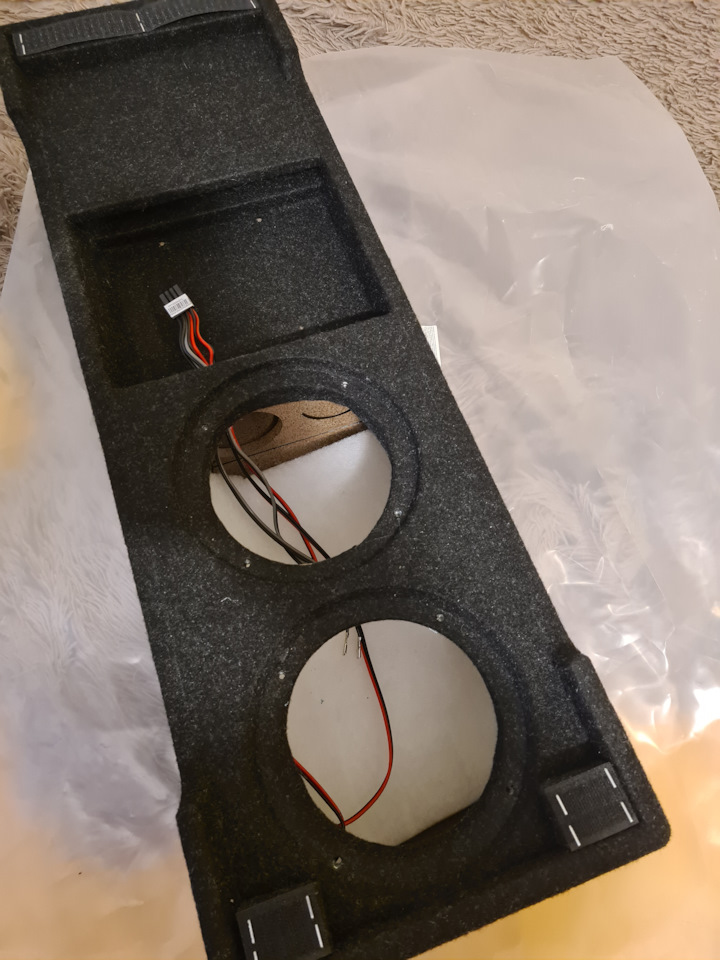 Короб акустической системы Helix на Volkswagen Polo Classic, Audi Q3 (2G), Volkswagen Tiguan (2G