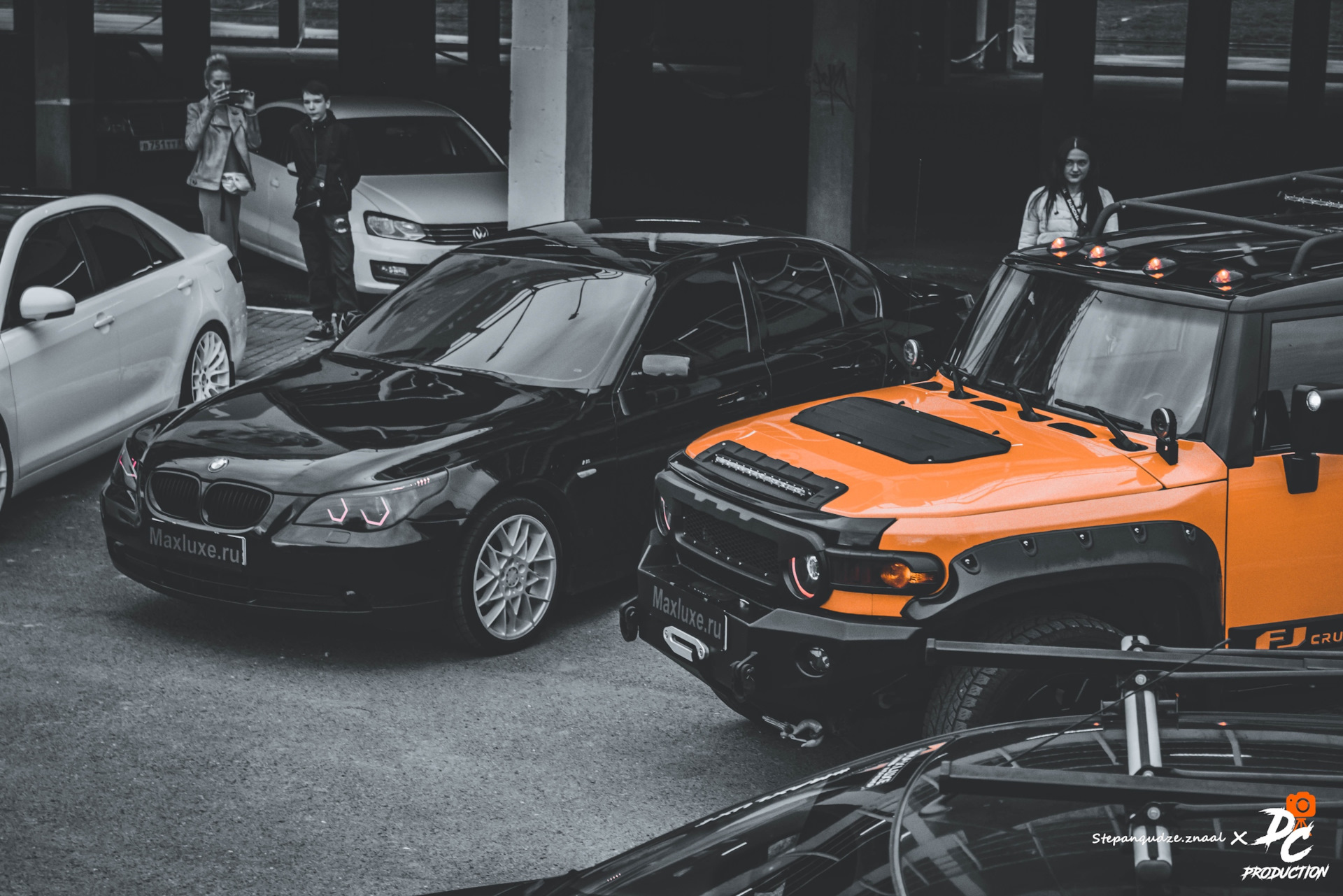 Toyota FJ Cruiser. Светодиодные кольца RGB в фары — TAU tech на DRIVE2