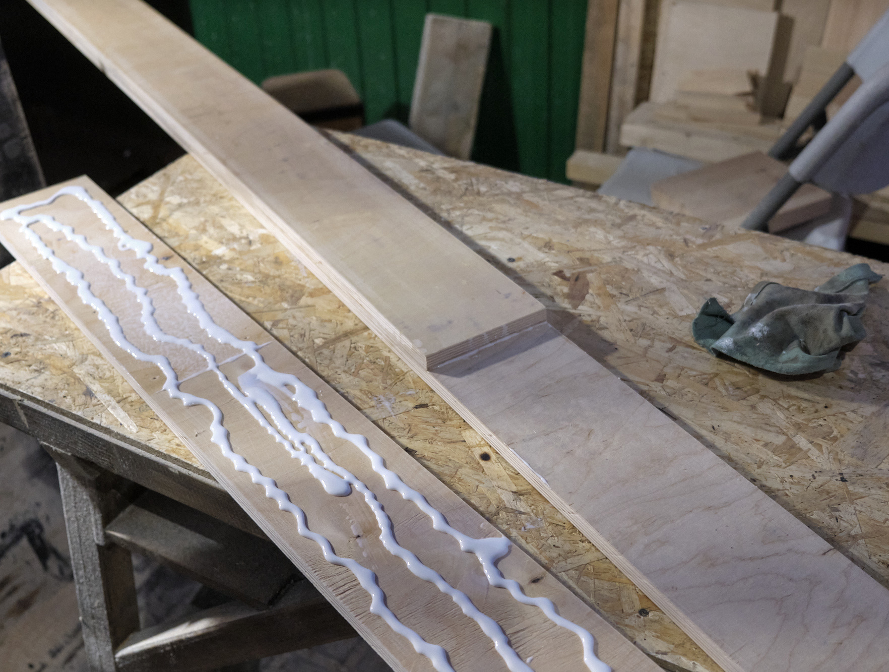 Перевоз лодки ПВХ на обычном прицепе — Mitsubishi Pajero Sport (3G), 2 ...