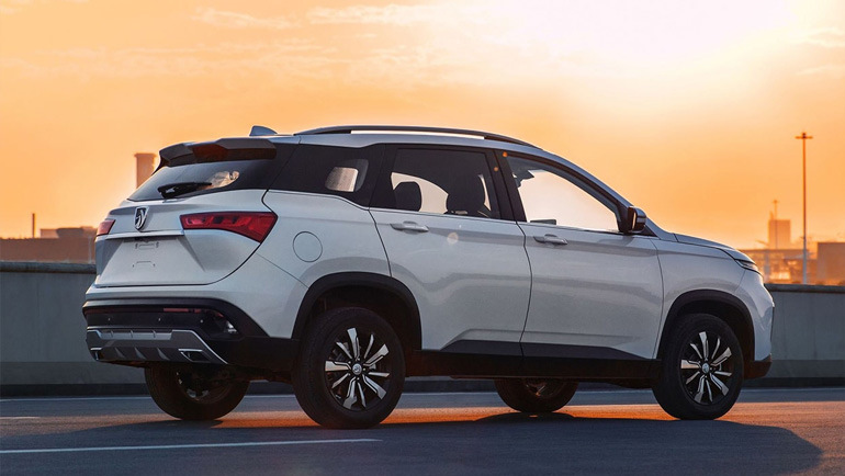 Новый бюджетный кроссовер Baojun 530 снова побил свои рекорды продаж ...