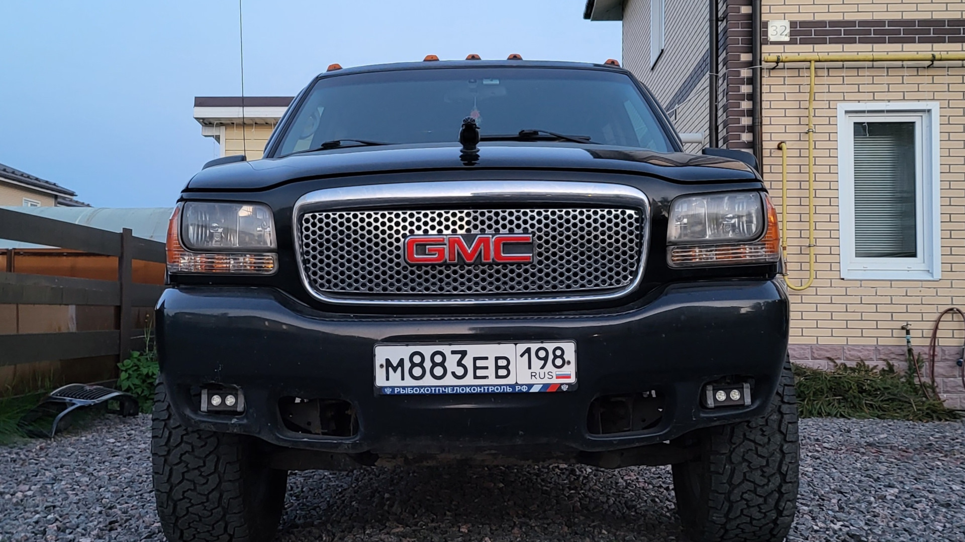 GMC Yukon (GMT400) 5.7 бензиновый 1999 | Denali 