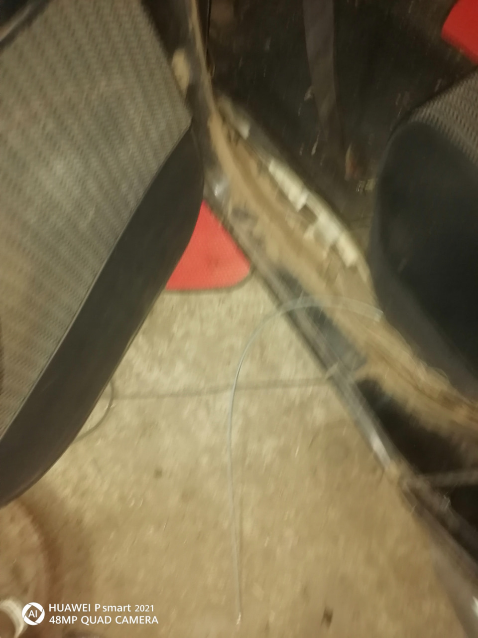 Тросик лючка бензобака — Toyota Carina E, 2 л, 1992 года | поломка | DRIVE2