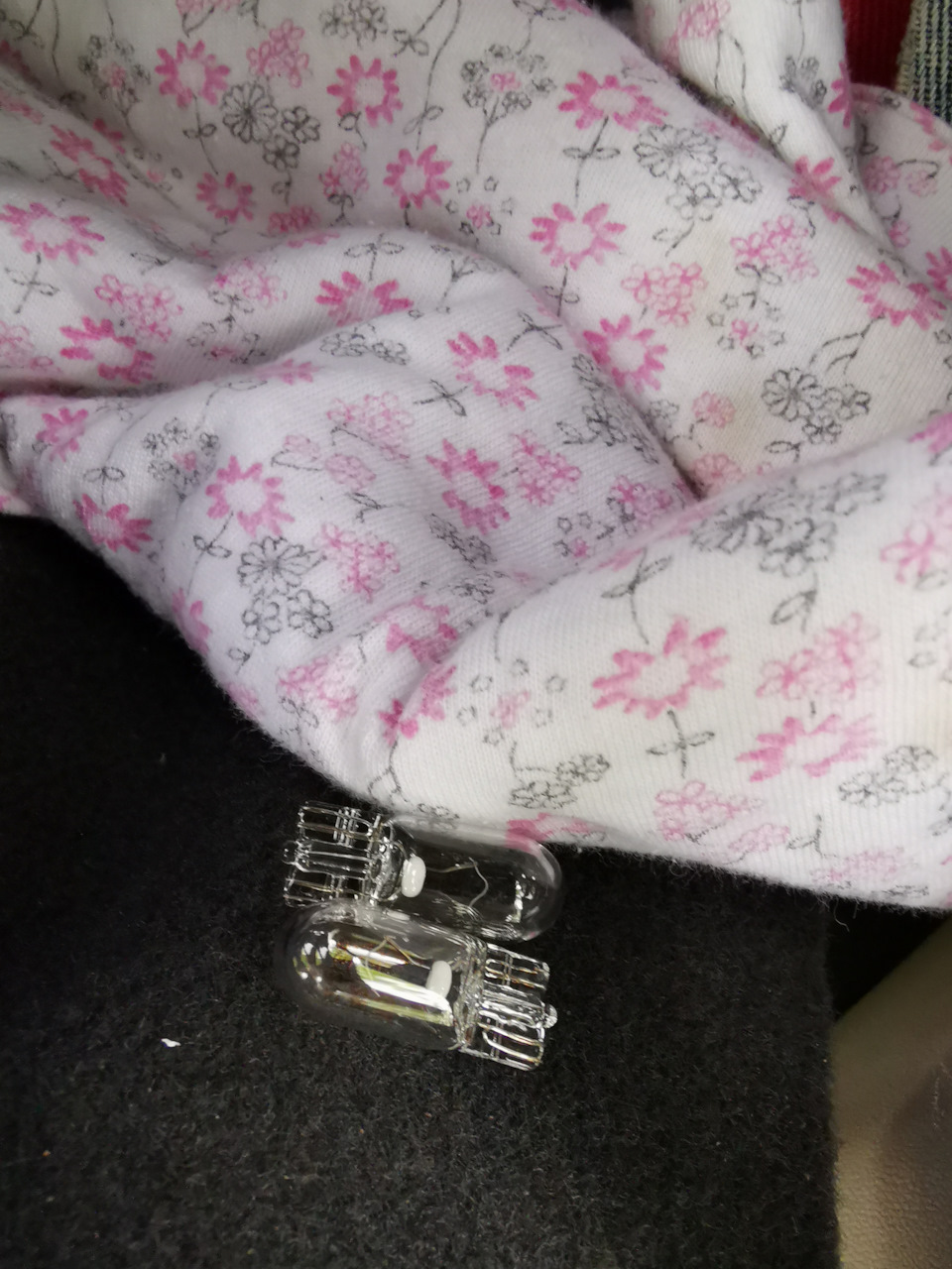 Замена ламп стоп сигналов и подсветки номера — Hyundai Getz, 1,4 л ...