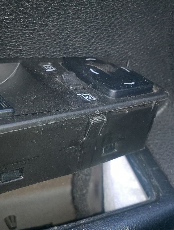 Как выковырять блок управления кнопками стеклоподъемников — DRIVE2