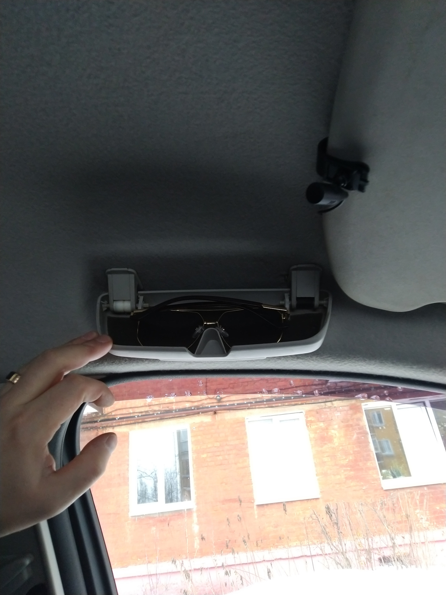 Очечник мне в машину! — Ford Focus II Sedan, 1,6 л, 2010 года ...