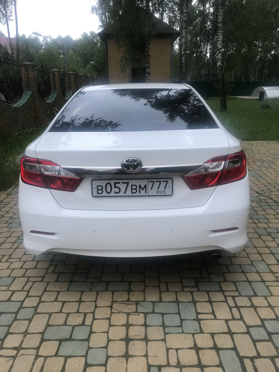 Замена ГРЗ и рамок, удаление шильдиков с крышки багажника — Toyota ...