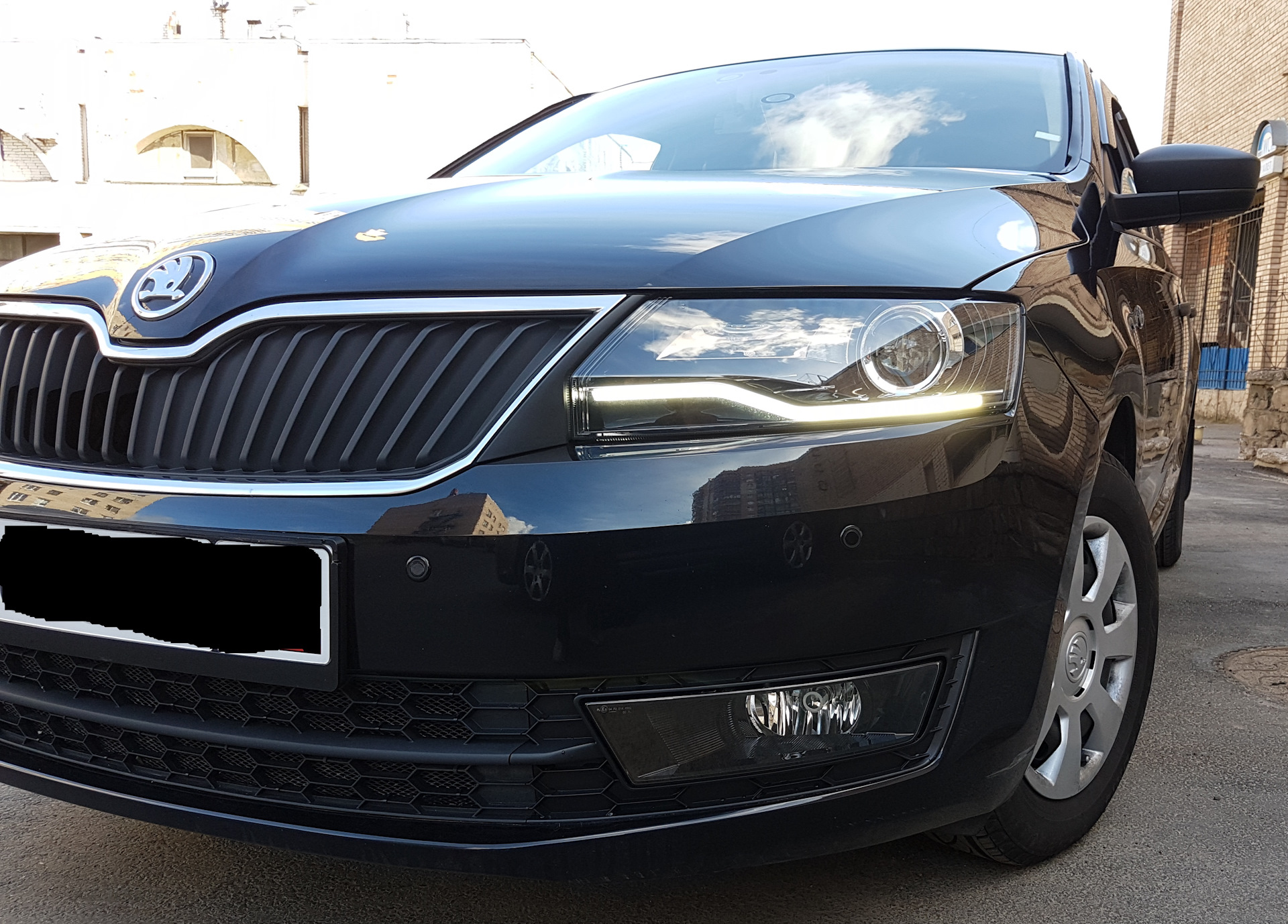 Установка ПТФ с функцией Corner на шкоду Рапид — Skoda Rapid (1G), 1,6 ...