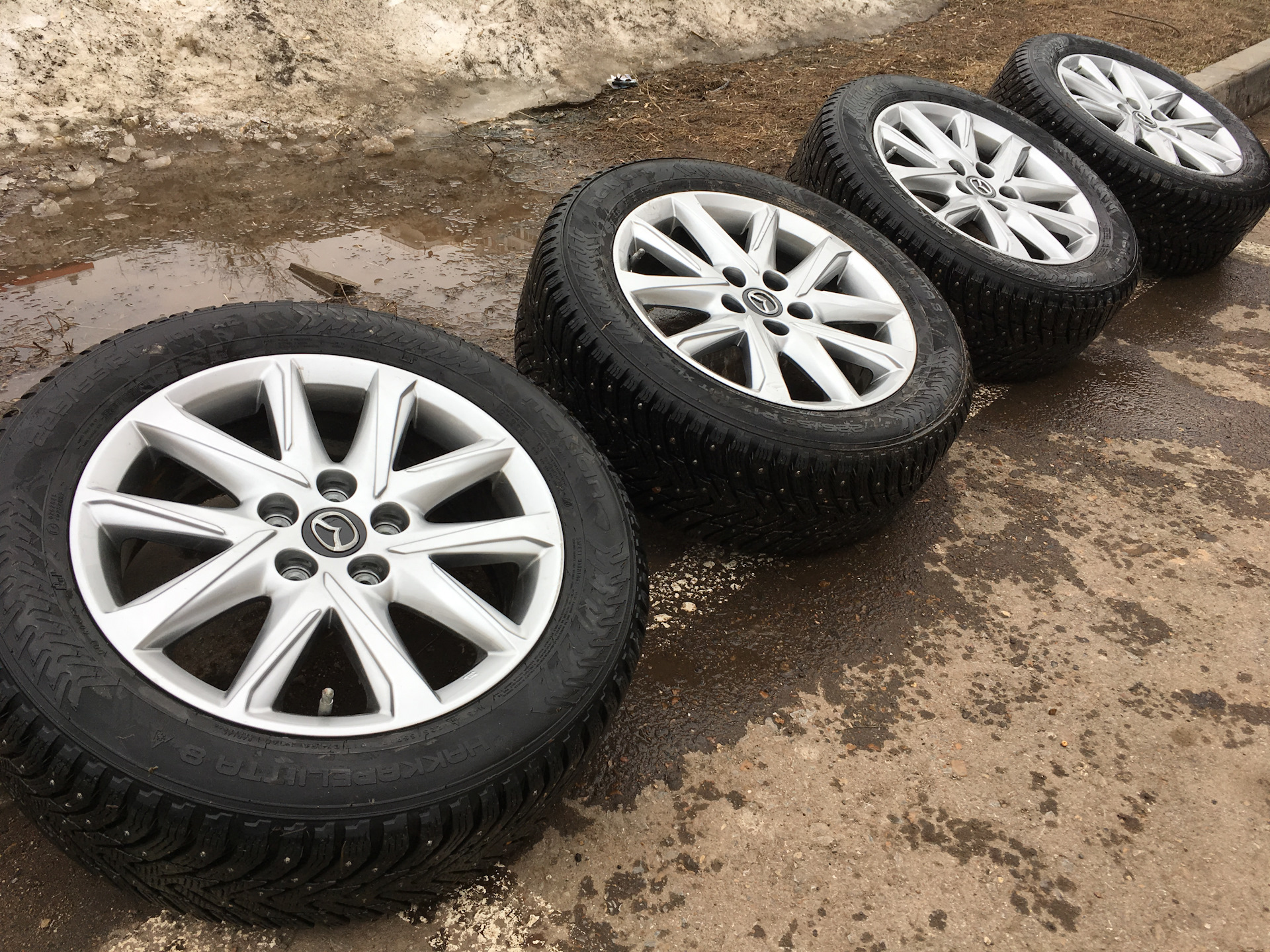 продаю зимнюю резину на оригинальных дисках R17 — Mazda 6 (3G) GJ, 2,5 ...