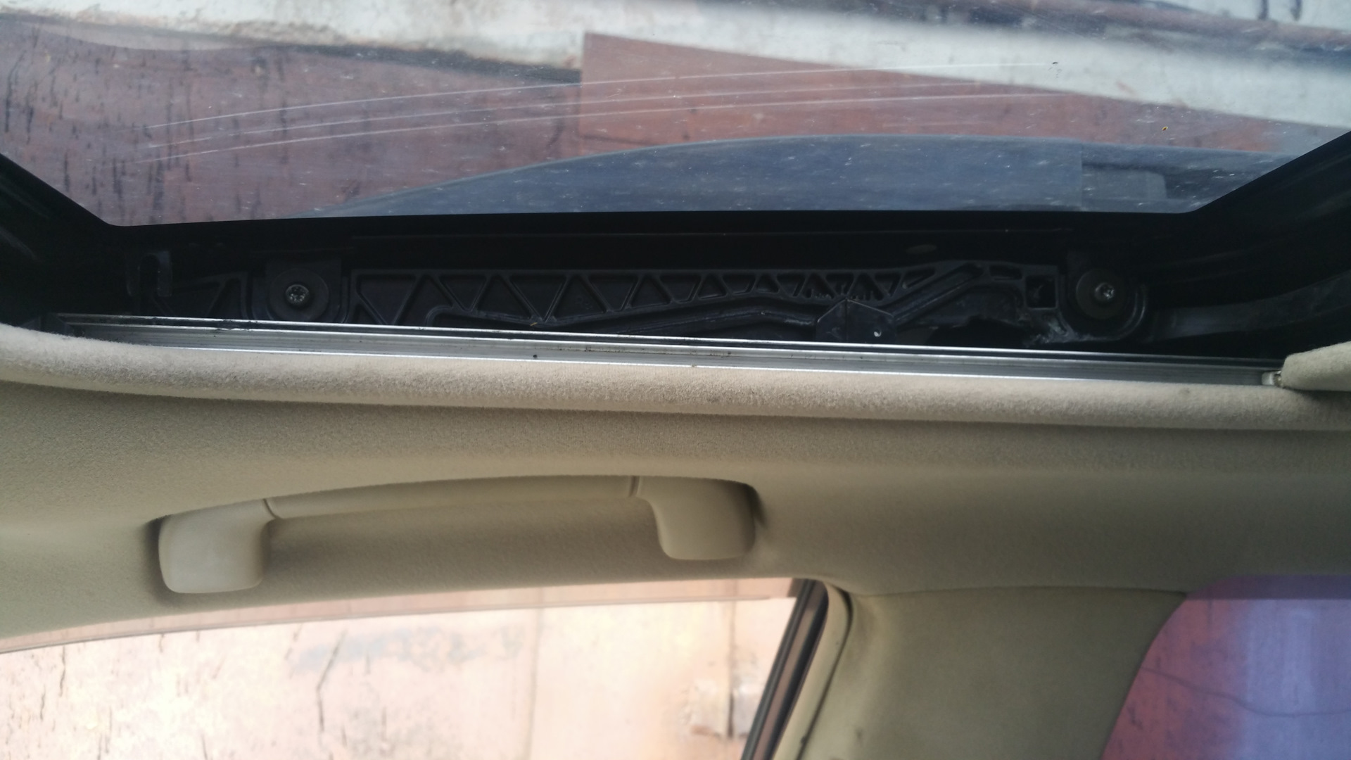 Новая резинка люка — Lexus RX (2G), 3 л, 2004 года | запчасти | DRIVE2