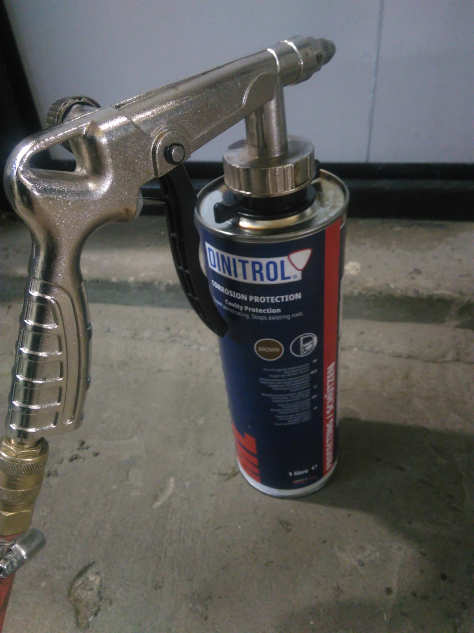 Антикоррозийная обработка порогов — Geely Emgrand X7, 2 л, 2019 года ...